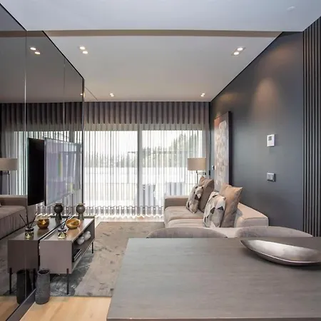 Liiiving In - Dragao Pool View Appartement