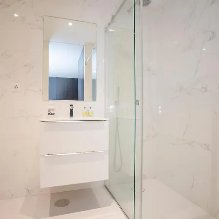 Liiiving In - Dragao Pool View 公寓