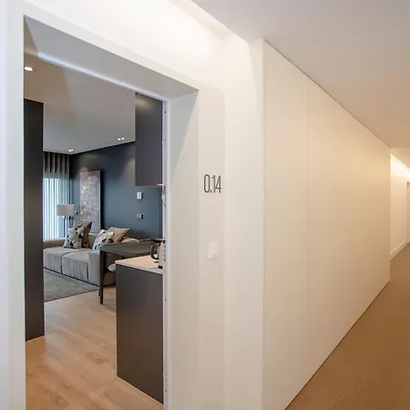 Liiiving In - Dragao Pool View Apartment Porto