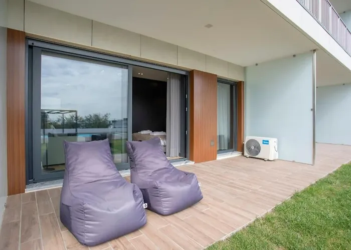 Liiiving In - Dragao Pool View Apartamento