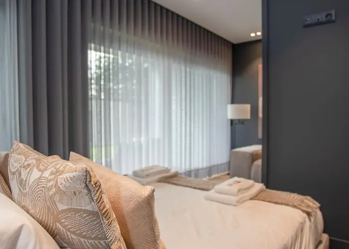 Liiiving In - Dragao Pool View Oporto